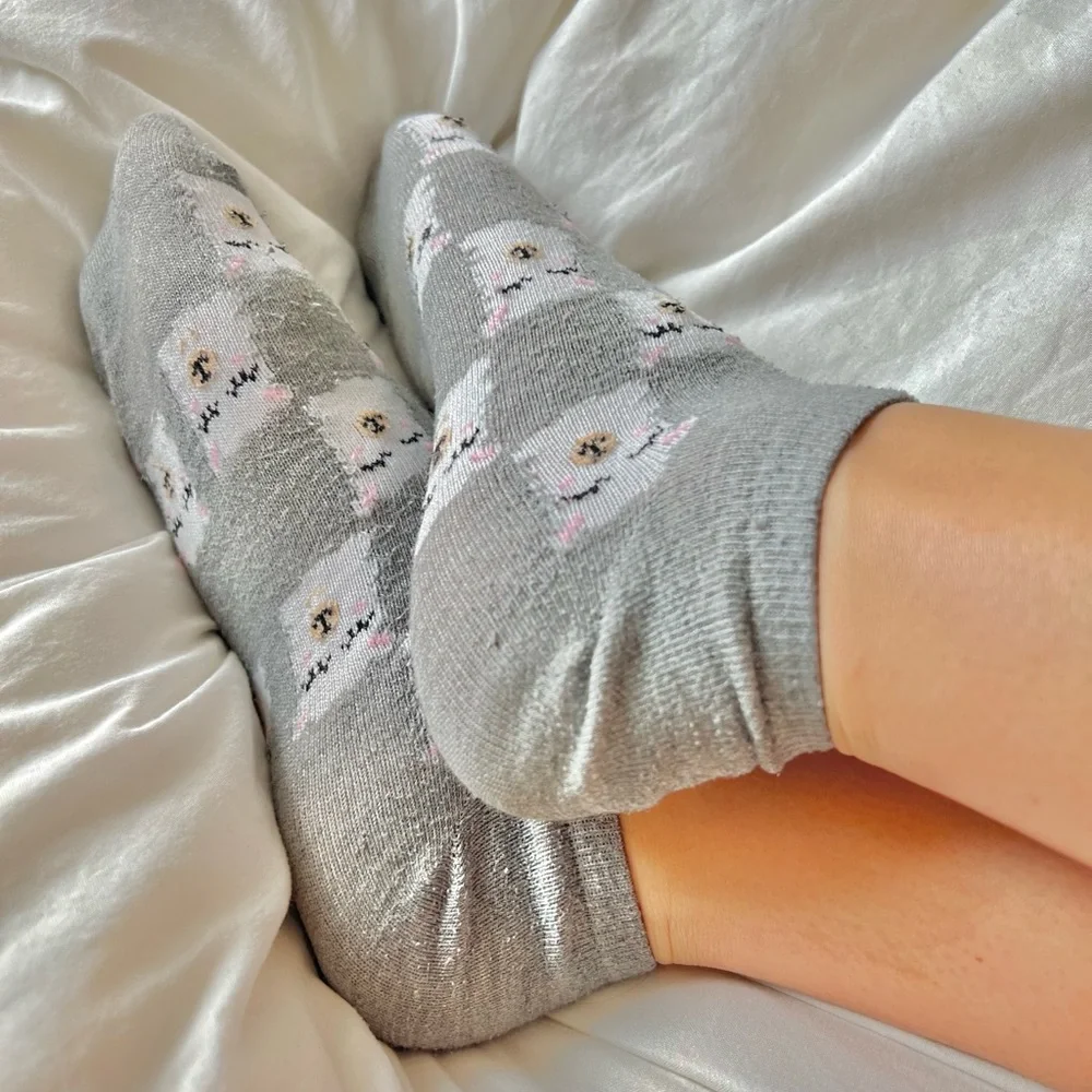 Cute Gray Llama Socks - Picture 5 of 5